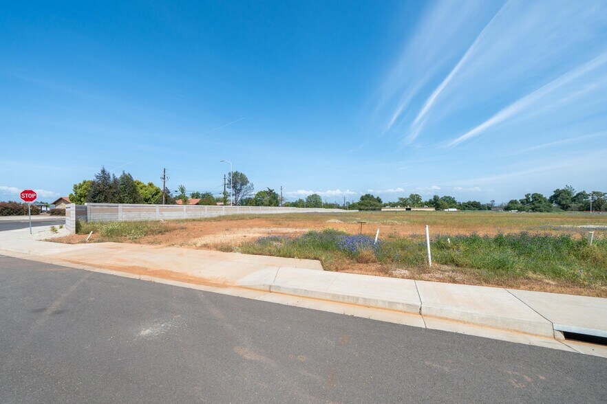 More Photos Of 3893 Aviation Dr, Redding Land For Sale