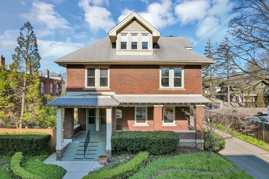 Primary Photo Of 563 S Dawson Ave, Columbus Loft Creative Space For Sale