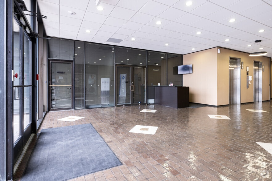More Photos Of 8799 North Loop East, Houston Office For Sale