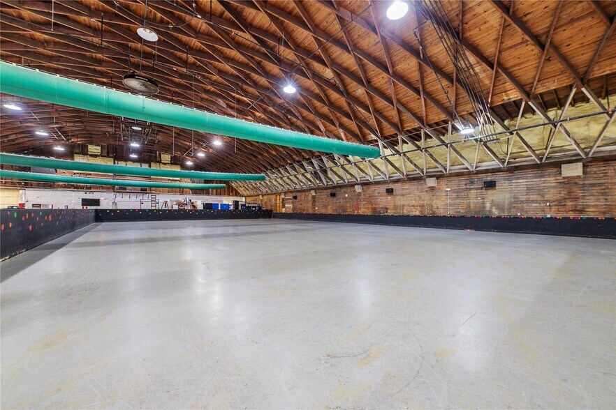 More Photos Of 3300 Milam Dr, Brownwood Industrial For Sale