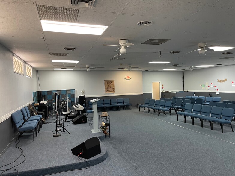 More Photos Of 1229 Carson Ave, Las Vegas Religious Facility For Sale