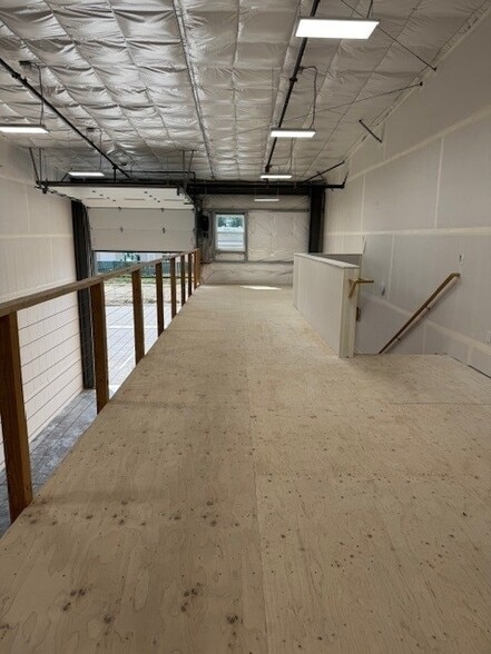 More Photos Of 2001 Henson Rd, Mount Vernon Distribution For Lease