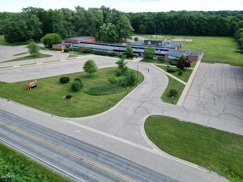 More Photos Of 11218 N Linden Rd, Clio Schools For Sale