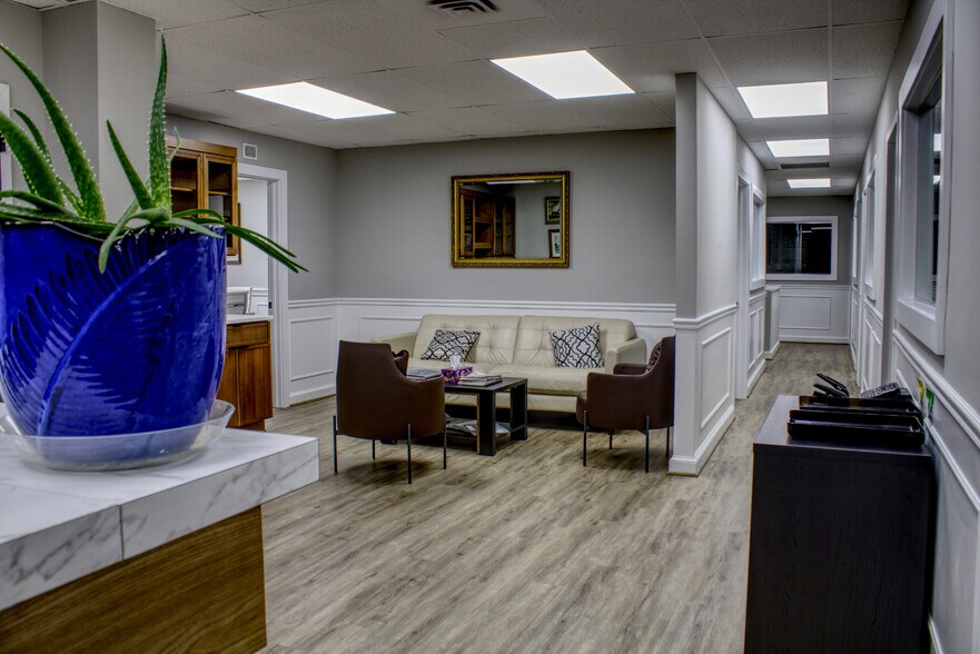 More Photos Of 10521 Judicial Dr, Fairfax Medical For Sale