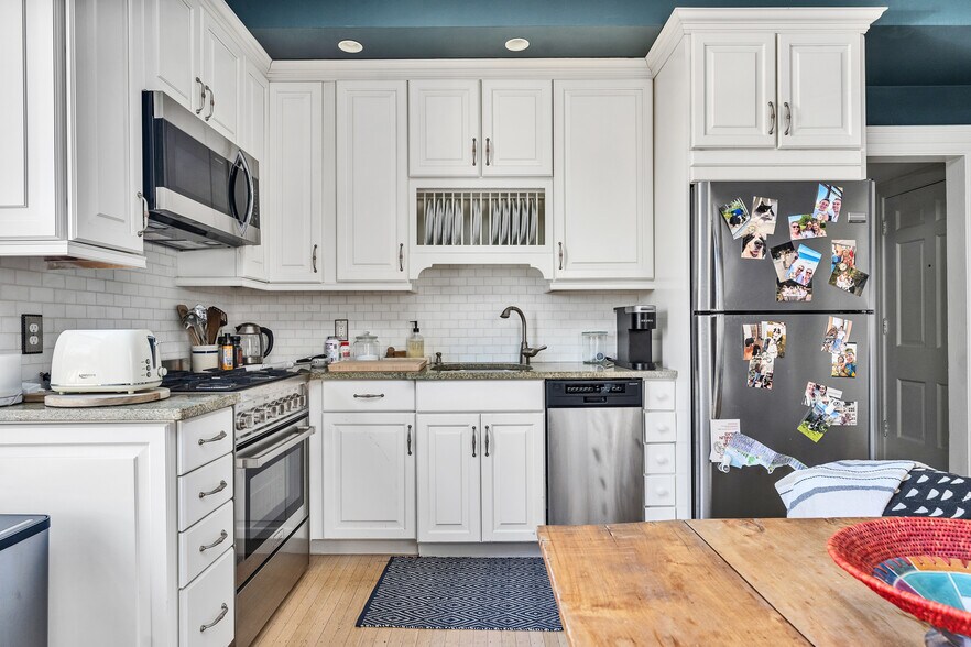 More Photos Of 453 Angell St, Providence Apartments For Sale