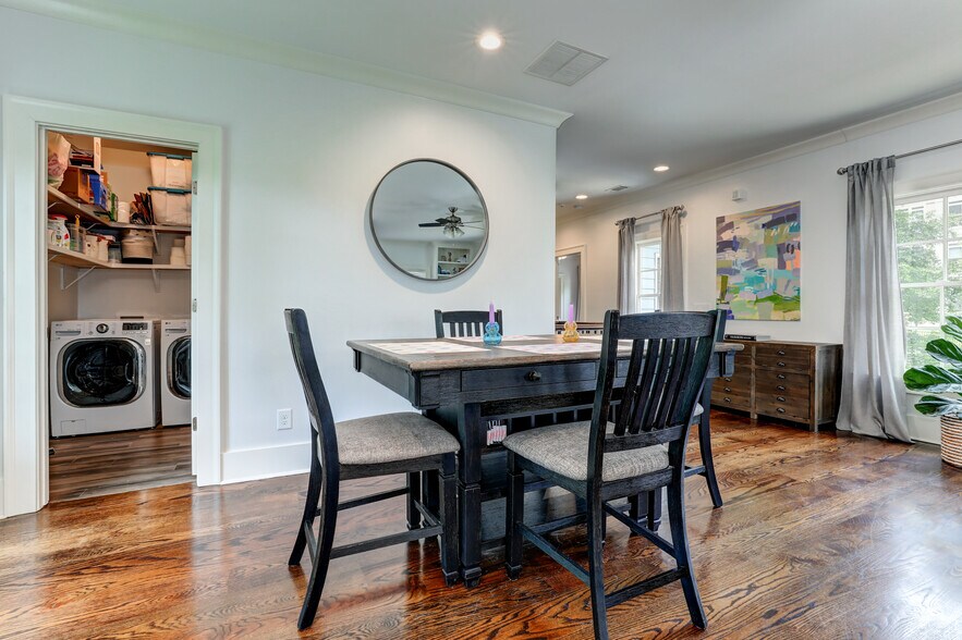 More Photos Of 2972 Lookout Pl NE, Atlanta Office Residential For Sale