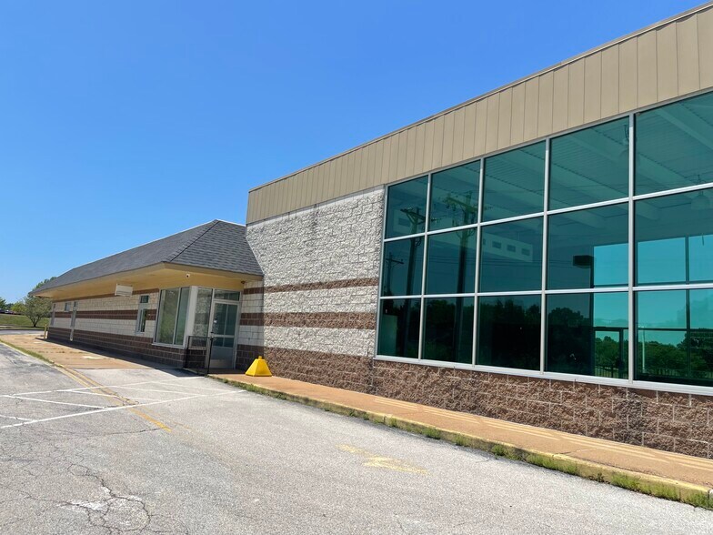 More Photos Of 5950 S Highway 94, Weldon Spring Freestanding For Lease