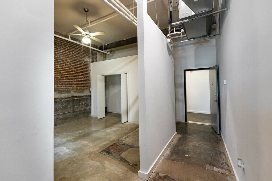 More Photos Of , Memphis Multifamily For Sale