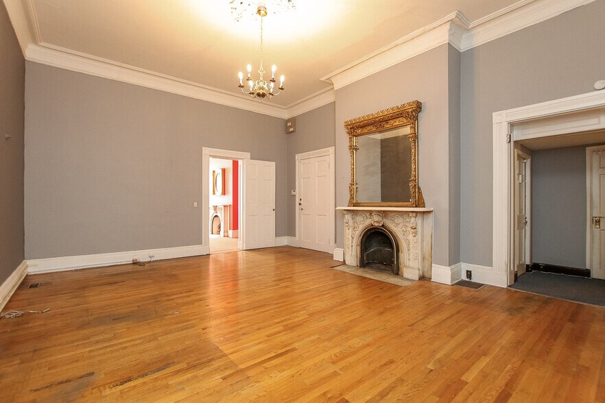 More Photos Of 18 W Franklin St, Baltimore Office Residential For Sale