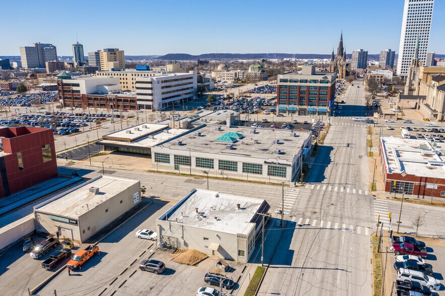 More Photos Of 220 E 8th St, Tulsa Office For Lease