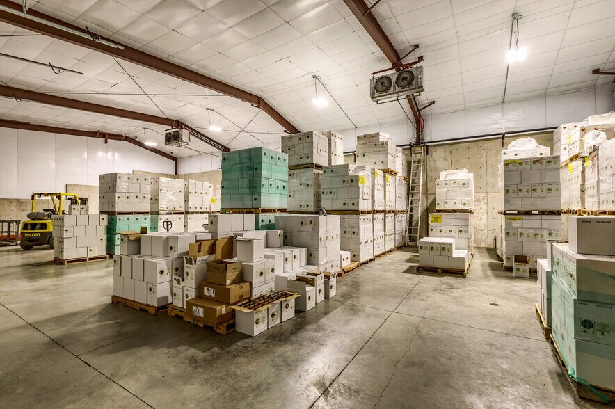 More Photos Of 1320 N Mountain Ave, Ashland Winery Vineyard For Sale