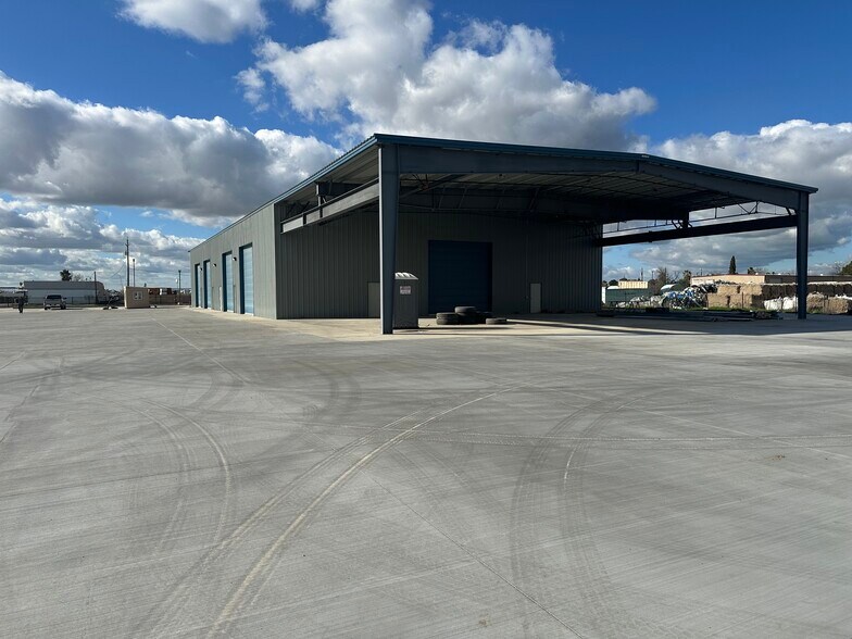 More Photos Of 185 Quantico ave, Bakersfield Industrial For Lease