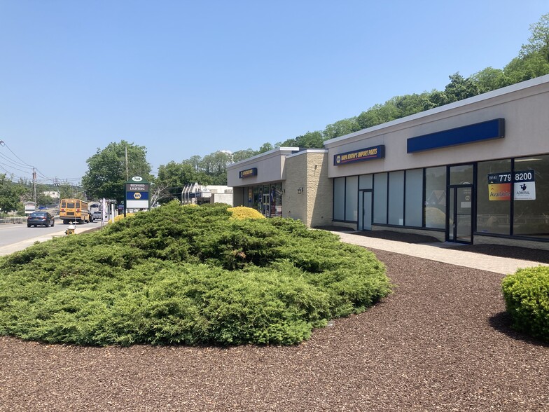 Primary Photo Of 748 Bedford Rd, Bedford Hills Freestanding For Lease