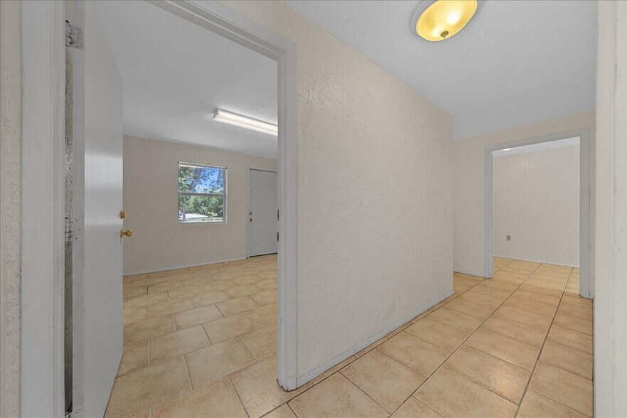 More Photos Of 2206 SE 3rd Ave, Ocala Office Residential For Sale