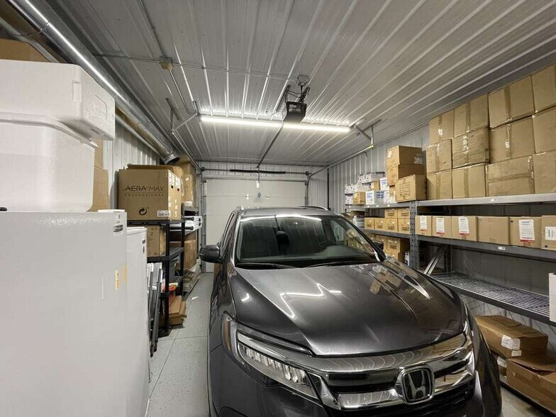 More Photos Of 927 J St, Burwell Flex For Sale