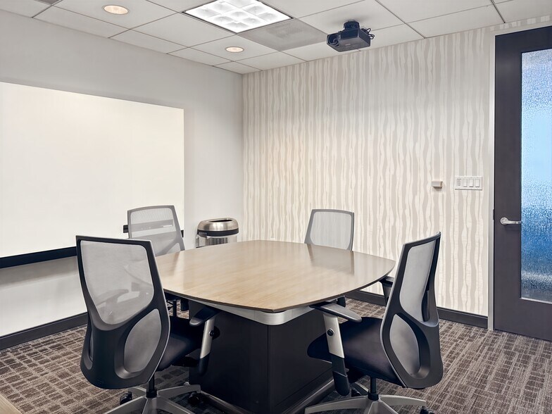 More Photos Of 10880 Wilshire Blvd, Los Angeles Coworking Space