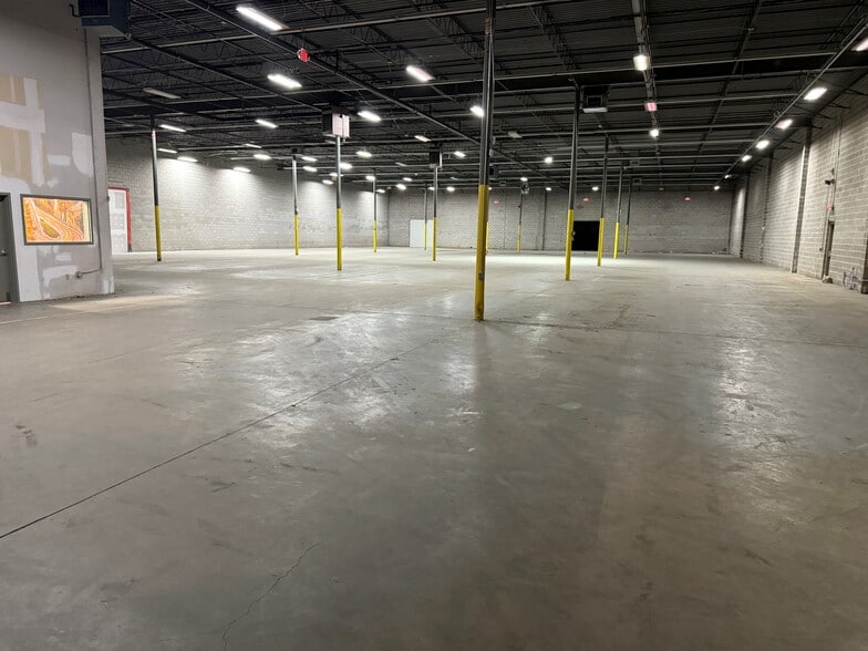 More Photos Of 2279 Defoor Hills Rd NW, Atlanta Warehouse For Lease