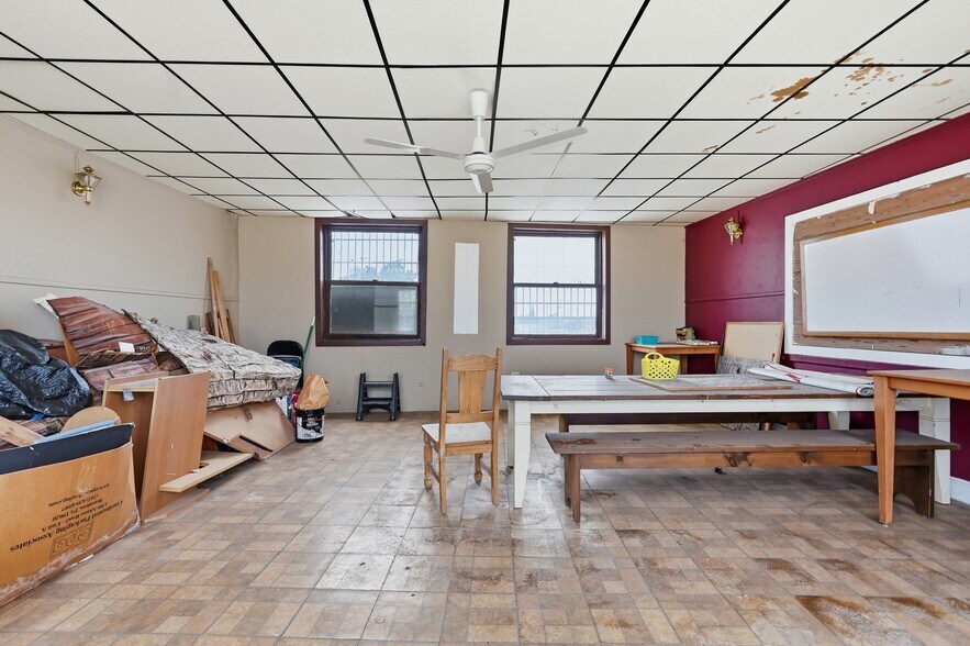 More Photos Of 1142-1148 Broadway, Camden Flex For Sale