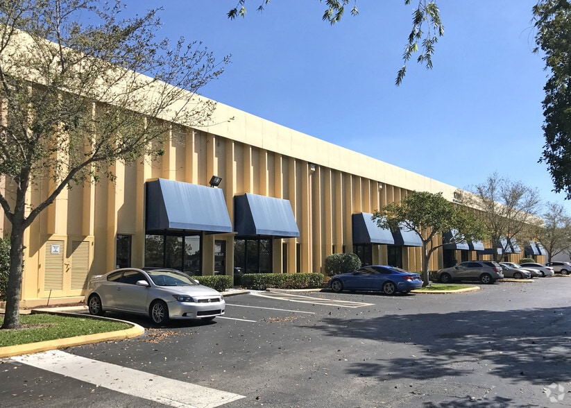 More Photos Of 1700 NW 66th Ave, Plantation Office For Lease