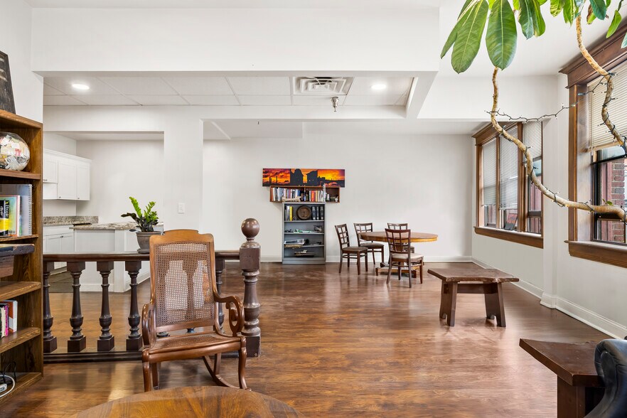 More Photos Of 82 N Pearl St, Albany Apartments For Sale