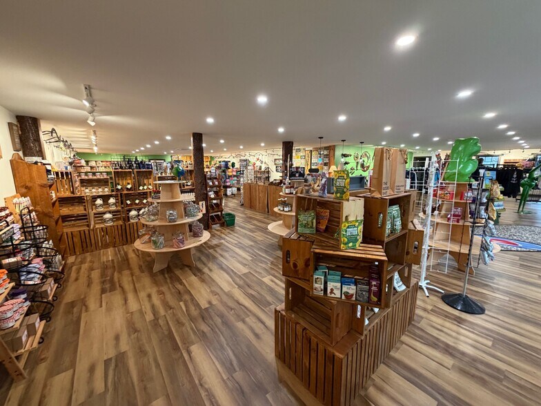 More Photos Of 7 Ferry Rd, South Hero Storefront For Sale