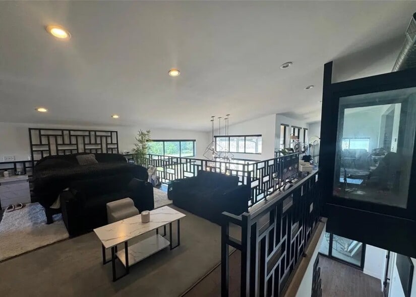 More Photos Of 19199 Quarry Rd, Warrenton Service For Sale