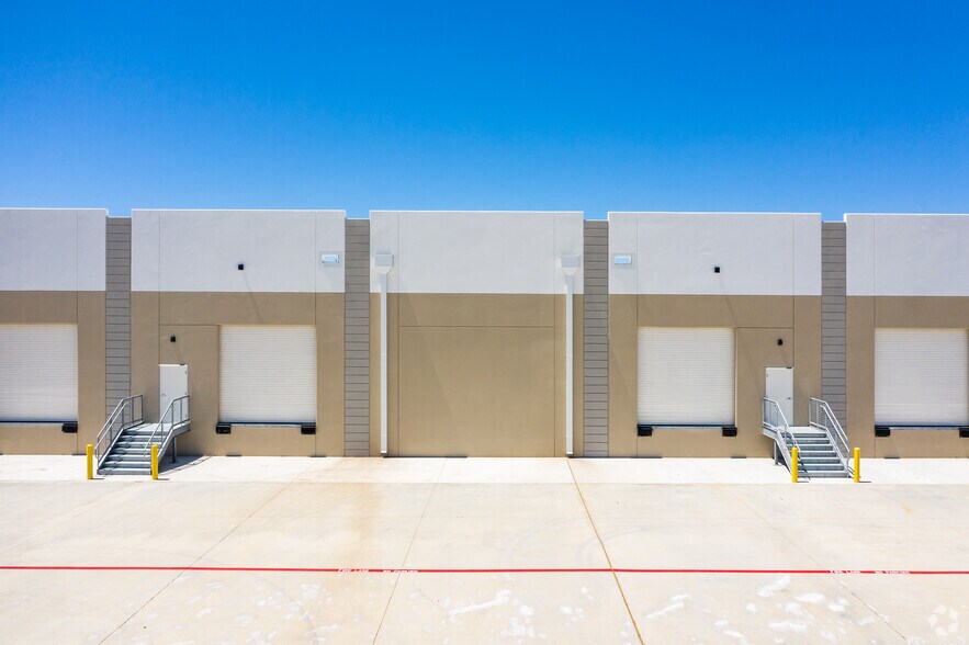 More Photos Of 400 Gerault Rd, Flower Mound Warehouse For Sale