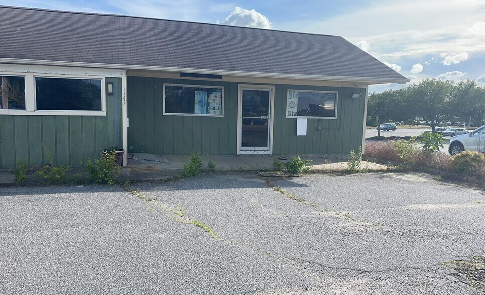 More Photos Of 1143 Fall River Ave, Seekonk Freestanding For Lease