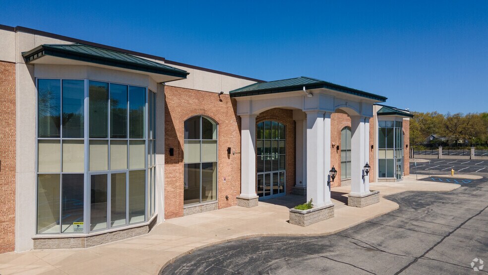 More Photos Of 1001 28th St SW, Wyoming Office For Lease