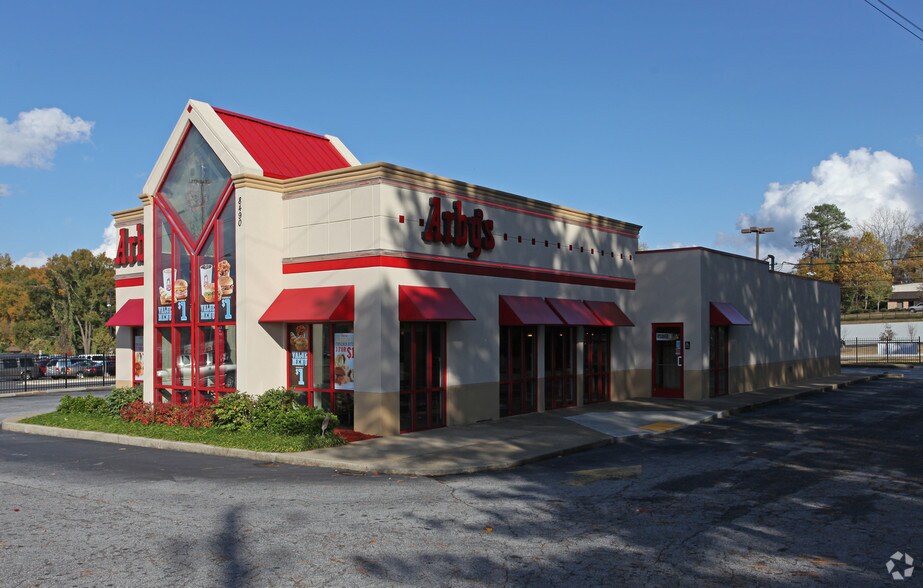 Primary Photo Of 8490 Tara Blvd, Jonesboro Fast Food For Lease