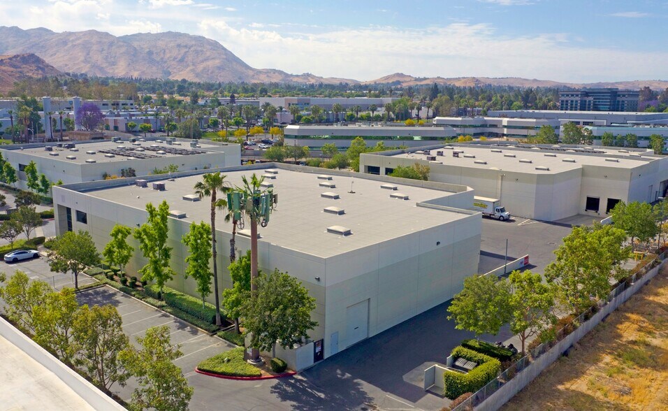 More Photos Of 1855 Iowa Ave, Riverside Manufacturing For Lease