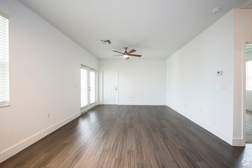 More Photos Of 2841 Enterprise Rd, Debary Apartments For Sale