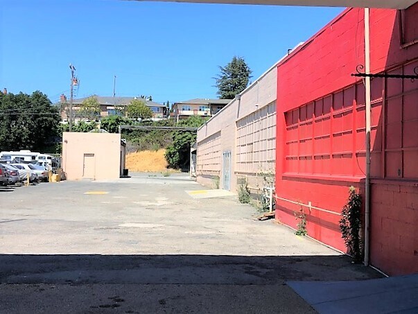 More Photos Of 21994 Mission Blvd, Hayward Auto Dealership For Sale