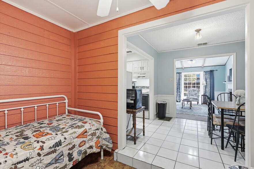 More Photos Of 201 N State St, Fort Davis Hotel For Sale