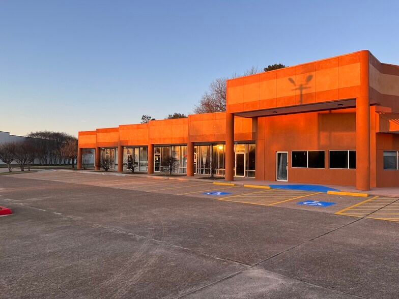 More Photos Of 18405 SH 249, Houston General Retail For Lease