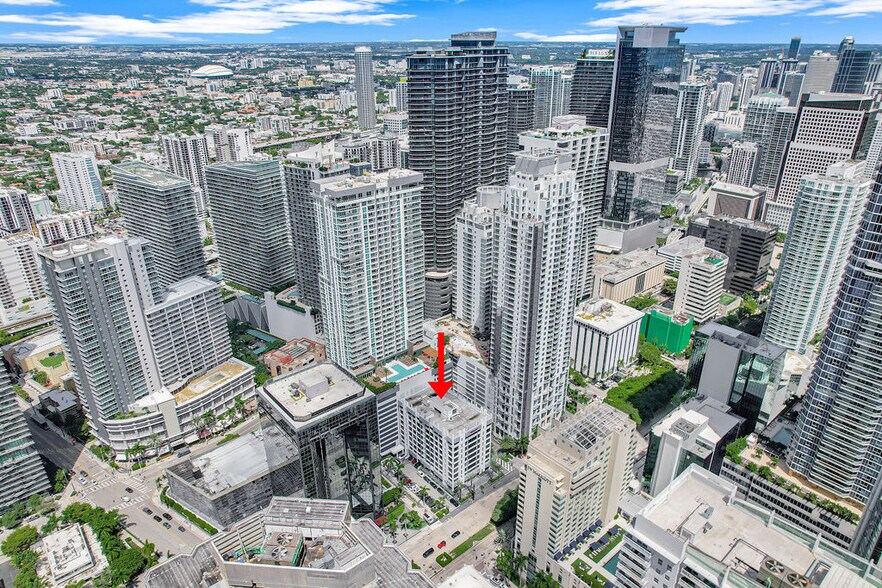 More Photos Of 1110 Brickell Ave, Miami Office For Lease