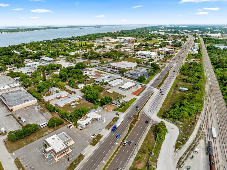 More Photos Of 984 Rockledge Blvd, Rockledge General Retail For Sale
