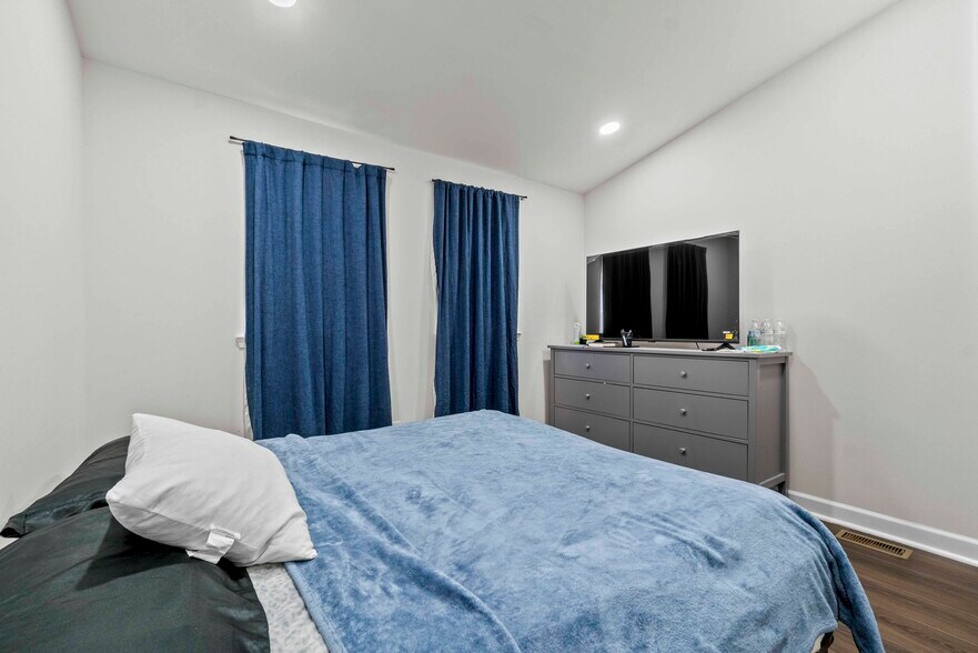 More Photos Of 1602 Cypress St, Baltimore Apartments For Sale