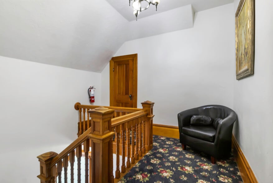 More Photos Of 511 S Main St, Springville Freestanding For Sale