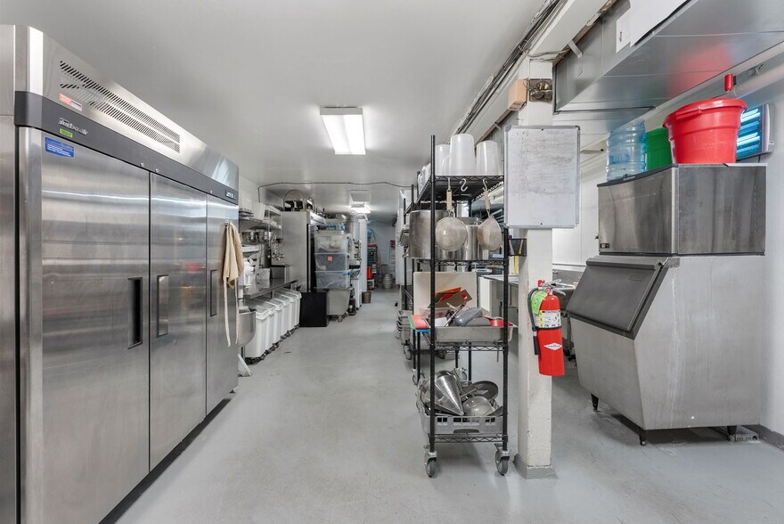 More Photos Of 205 Court St, The Dalles Restaurant For Sale