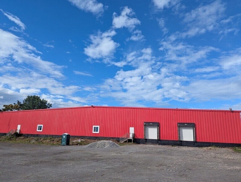 More Photos Of 513-539 E Hiawatha Blvd, Syracuse Warehouse For Sale