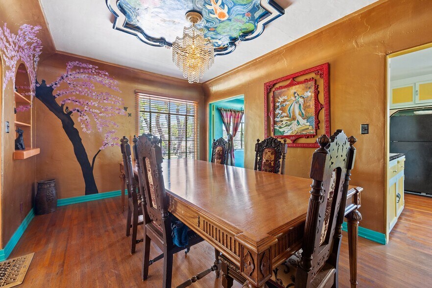 More Photos Of 720 W La Habra Blvd, La Habra General Retail For Sale