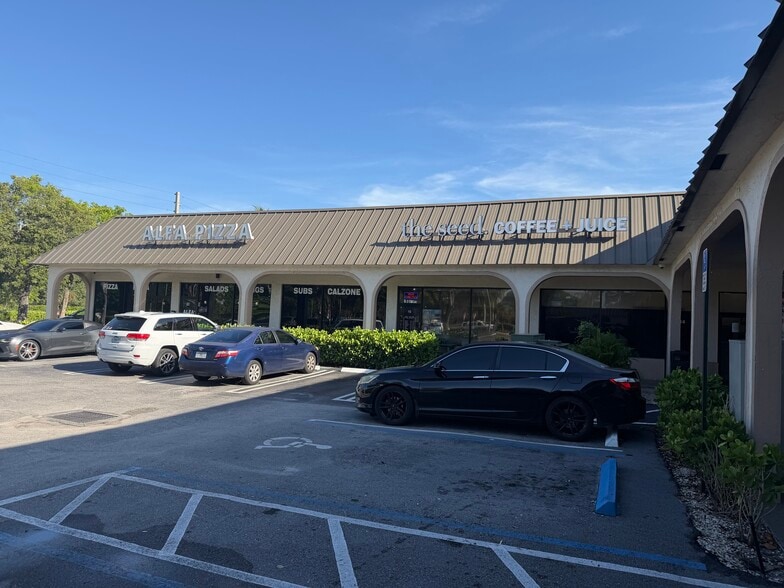 More Photos Of 1600 N Federal Hwy, Boynton Beach Unknown For Lease