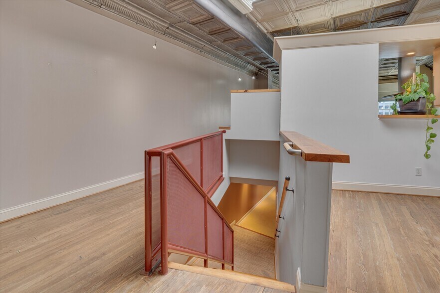 More Photos Of 329 W Main St, Durham Office For Lease