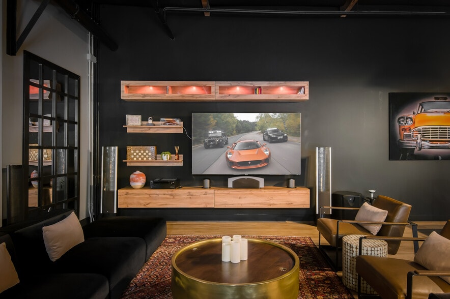 More Photos Of 3080 Airway Ave, Costa Mesa Showroom For Sale