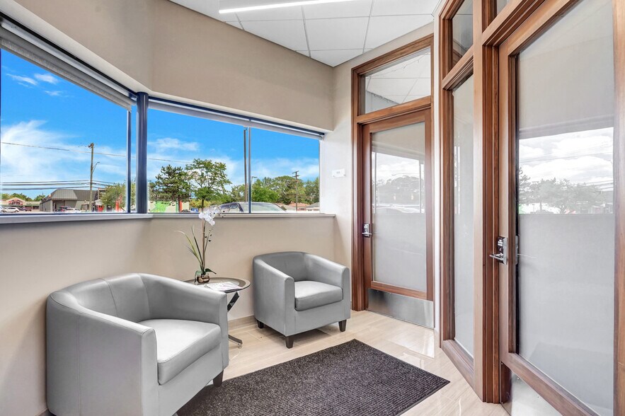 More Photos Of 1710 E 12 Mile Rd, Royal Oak Coworking Space