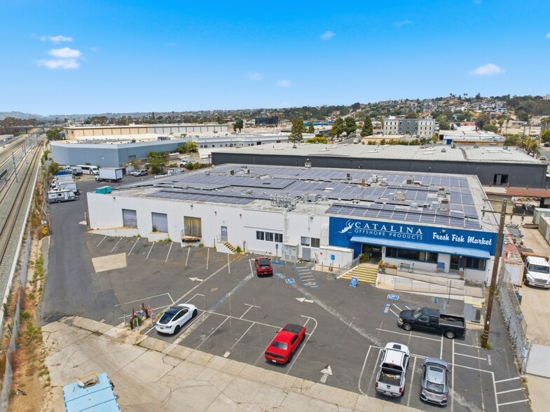 More Photos Of 5202 Lovelock St, San Diego Manufacturing For Sale