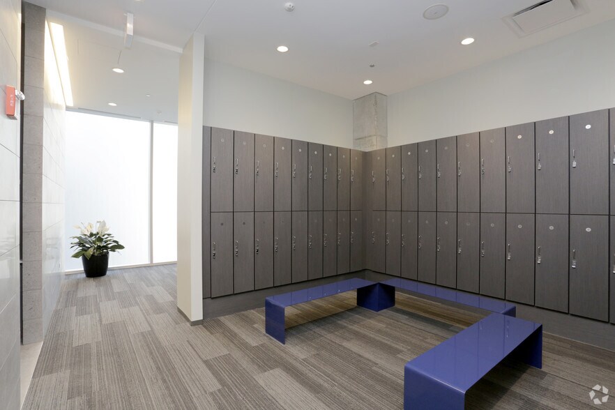 More Photos Of 220 E Illinois St, Chicago Apartments For Lease