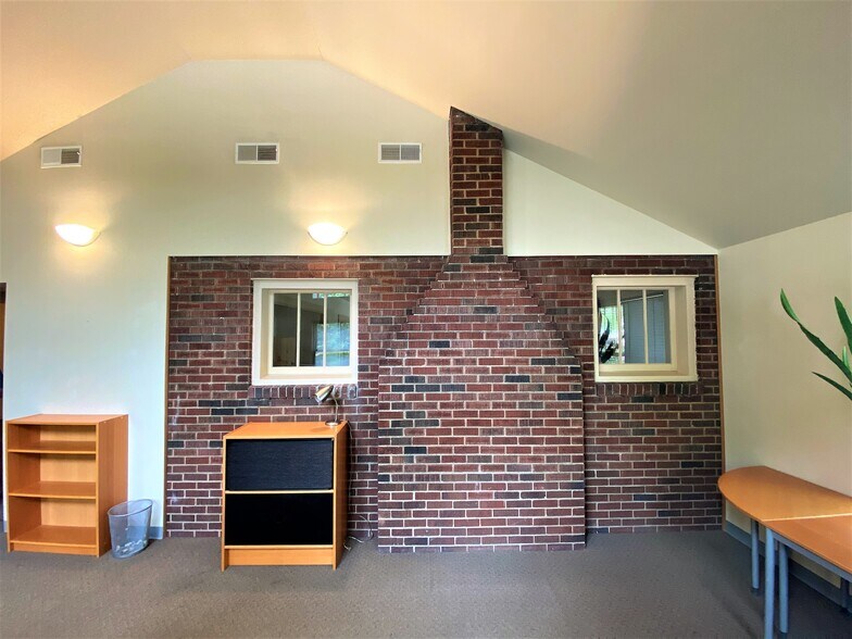 More Photos Of 206 Monroe St, Monroeville Office For Sale
