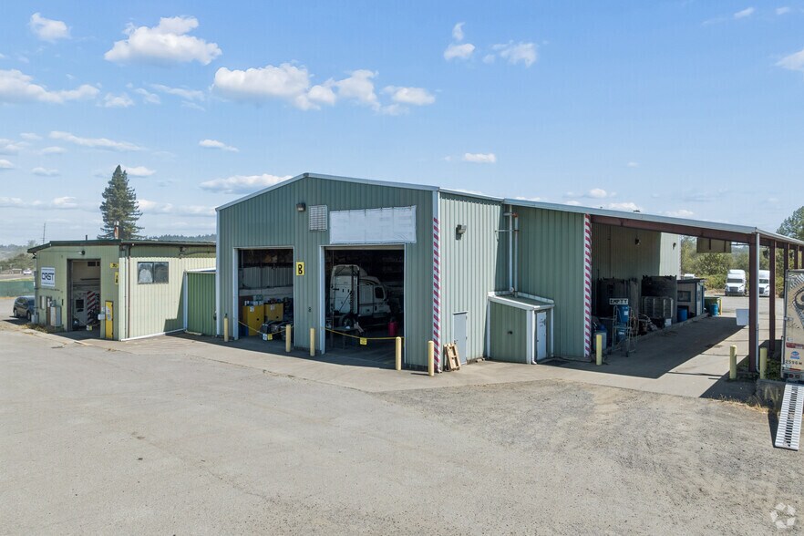 More Photos Of 3923 Old Salem Rd NE, Albany Truck Terminal For Sale